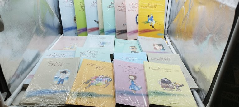 la biblioteca dei ragazzi centauria 80 volumi sigillati