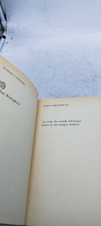 la scala che scende nell'acqua storia di una terapia analitica