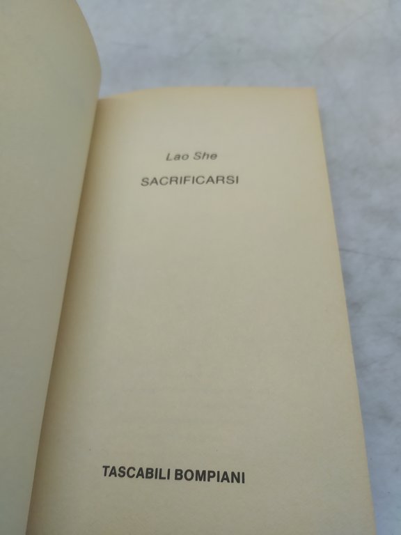 lao she sacrificarsi un pechinese gentile racconta la vigilia della …