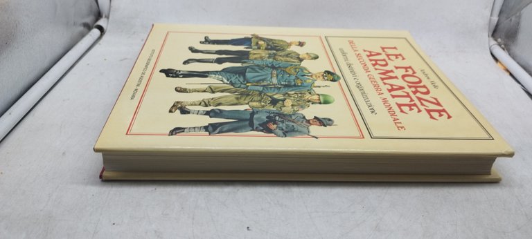 le forze armate della seconda guerra mondiale uniformi distintivi organizzazione