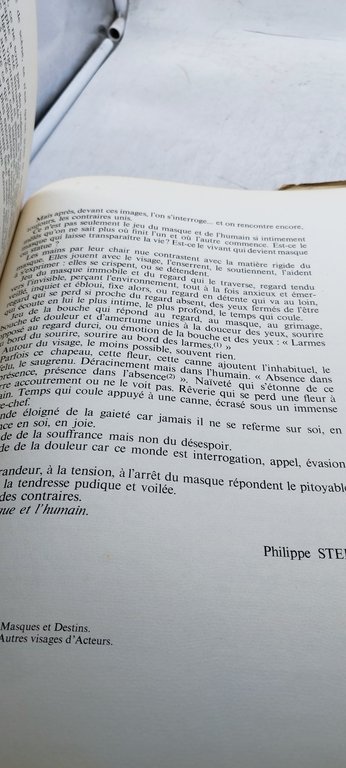 le masque et l'humain therese le prat
