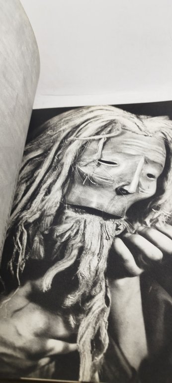 le masque et l'humain therese le prat