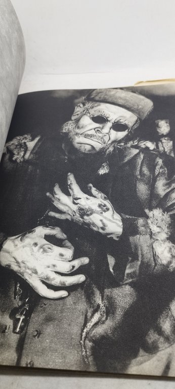 le masque et l'humain therese le prat