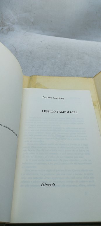 lessico famigliare natalia ginzburg 1963 prima edizione einaudi