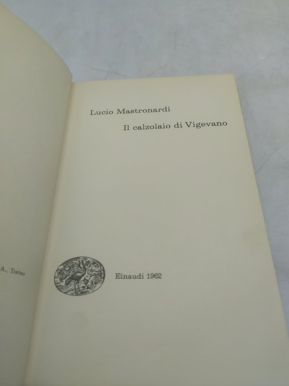 lucio mastronardi il calzolaio di vigevano einaudi coralli