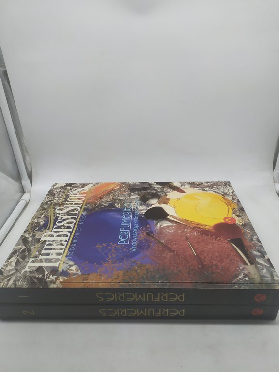 Perfumeries:The Best Shops - Monographic Books Collection, 2 Volumi
