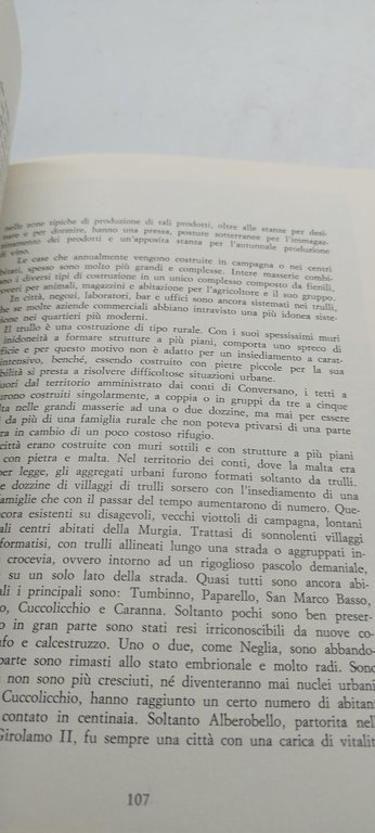 pietre di puglia dolmen trulli e insediamenti rupestri