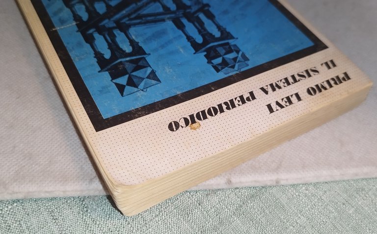 primo levi il sistema periodico aprile 1975 einaudi | Immagine Gallery 5