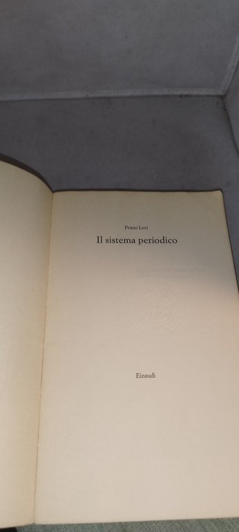 primo levi il sistema periodico aprile 1975 einaudi | Immagine Gallery 8