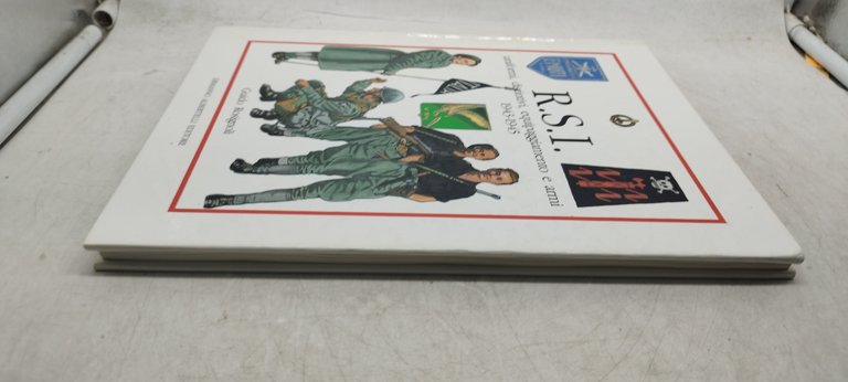 r.s.i. uniformi distintivi equipaggiamento e armi 1943-1945