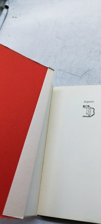 romanzo all'insegna del pesce d'oro aquario