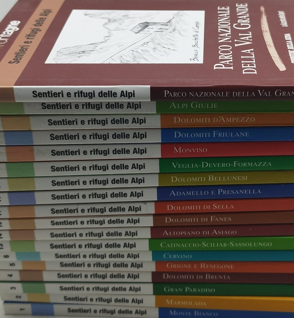 sentieri e rifugi delle alpi corriere della sera 18 volumi