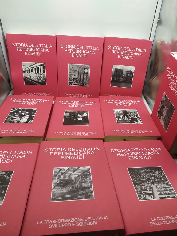 storia dell'italia repubblicana einaudi 10 volumi