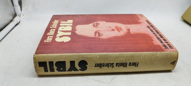 sybil flora rheta schreiber mondadori