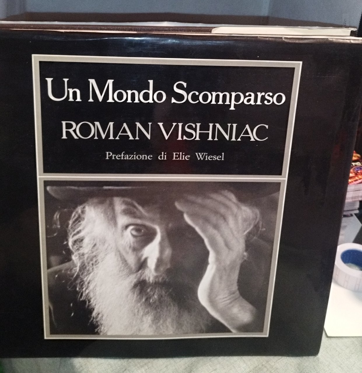 un mondo scomparso roman vishniac prefazione di elie wiesel | Immagine principale