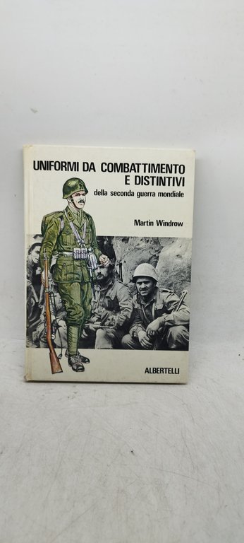 uniformi da combattimento e distintivi della seconda guerra mondiale