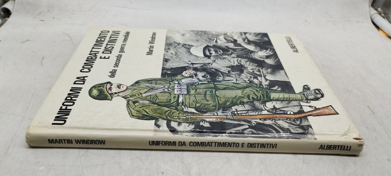 uniformi da combattimento e distintivi della seconda guerra mondiale