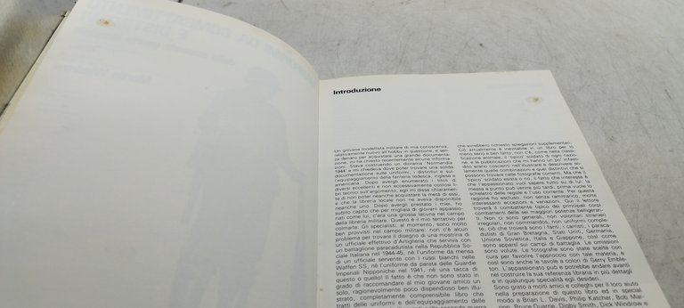 uniformi da combattimento e distintivi della seconda guerra mondiale