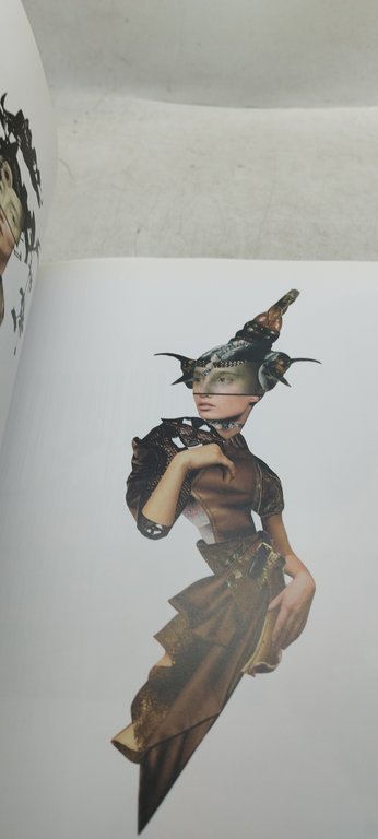 wonderland "illustrato"