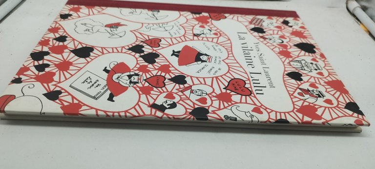 yves saint laurent la vilaine lulu