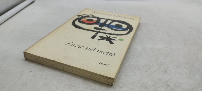 zazie nel metrò raymond queneau einaudi