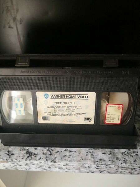 Free willy 2 - vhs - Warner video - 1995 …