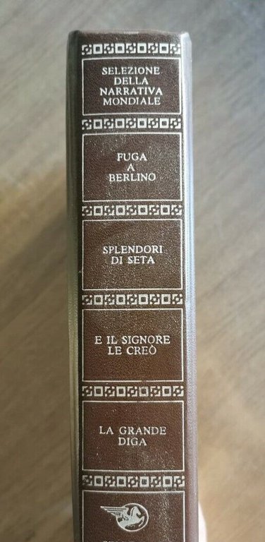 Fuga a Berlino, Splendori di seta. - AA. VV. - … | Immagine Gallery 2