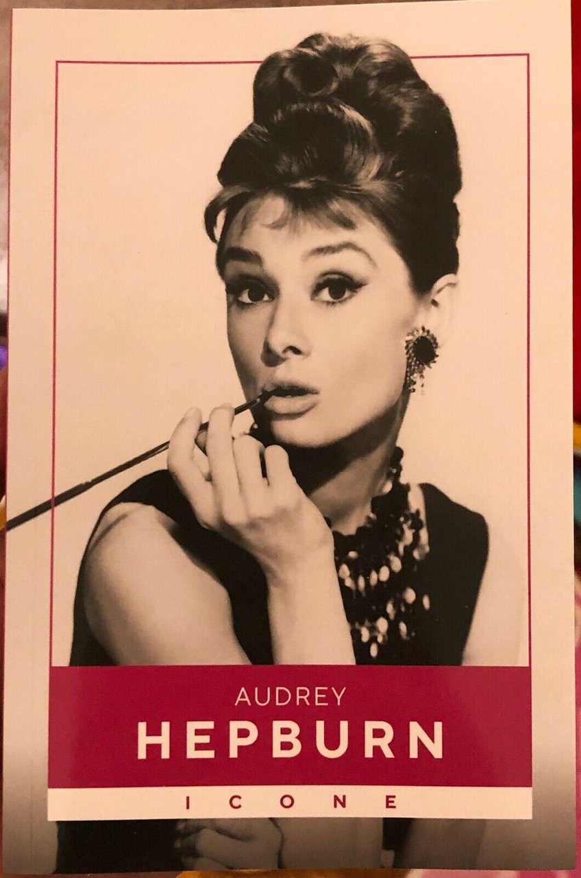 Icone n. 2 - Audrey Hepburn di Clara Marziali, 2022, …