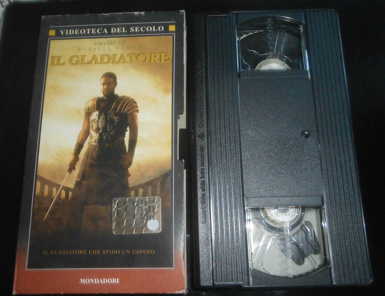 Il Gladiatore Russel Crowe - Vhs - 2000 -Mondadori -F