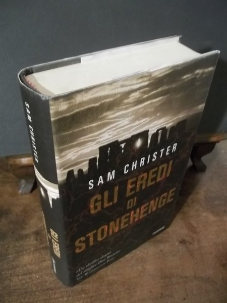 GLI EREDI DI STONEHENGE