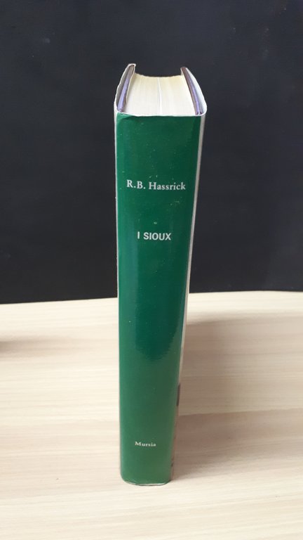 I SIOUX ROYAL B. HASSRICK