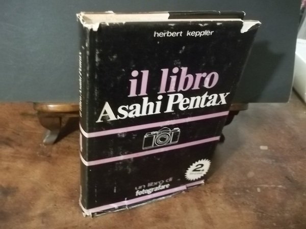 IL LIBRO ASAHI PENTAX