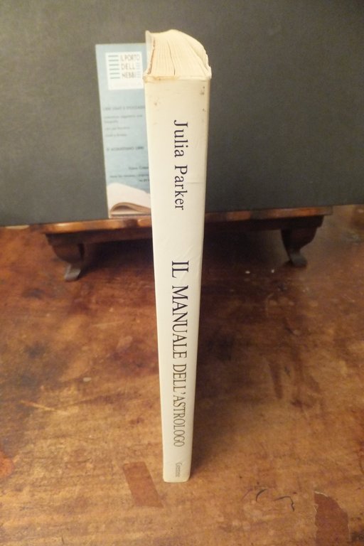 IL MANUALE DELL'ASTROLOGO JULIA PARKER