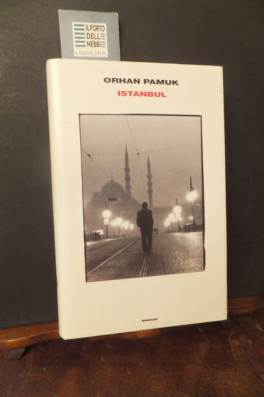 ISTAMBUL ORHAN PAMUK