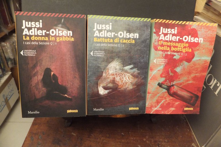JUSSI ADLER-OLSEN I CASI DELLA SEZIONE Q -- 7 VOLUMI