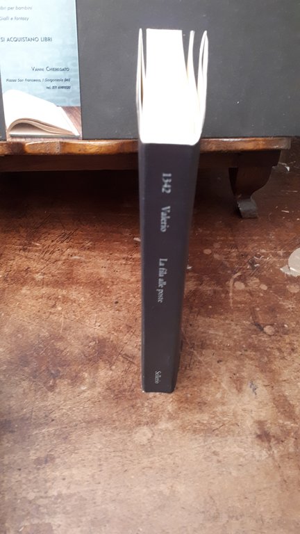 LA FILA ALLE POSTE CHIARA VALERIO