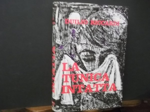 LA TUNICA INTATTA | Immagine principale