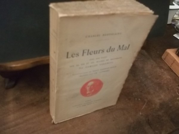 LES FLEURS DU MAL