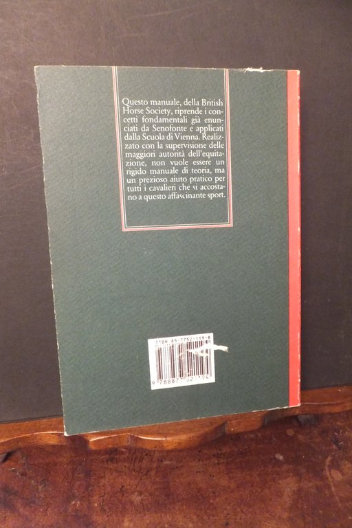 MANUALE DI EQUITAZIONE THE BRITISH HORSE SOCIETY | Immagine Gallery 2