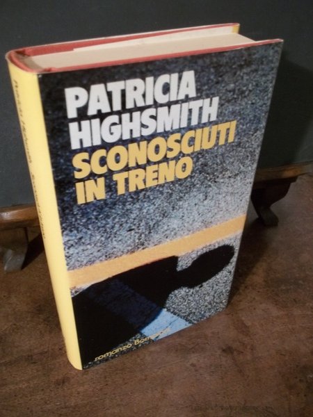 SCONOSCIUTI IN TRENO