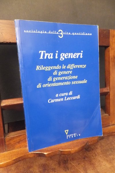 TRA I GENERI