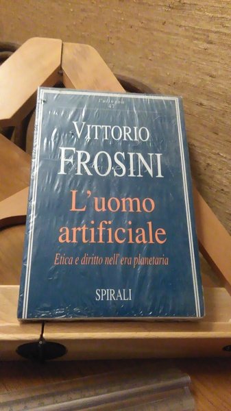 L'UOMO ARTIFICIALE