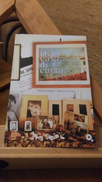 LA CASA DI CARTA