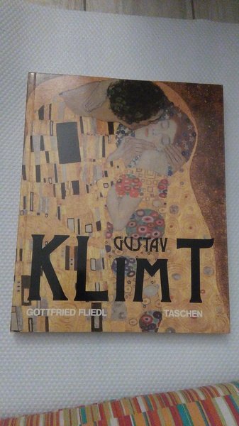 GUSTAV KLIMT