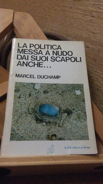 LA POLITICA MESSA A NUDO DAI SUOI SCAPOLI ANCHE.