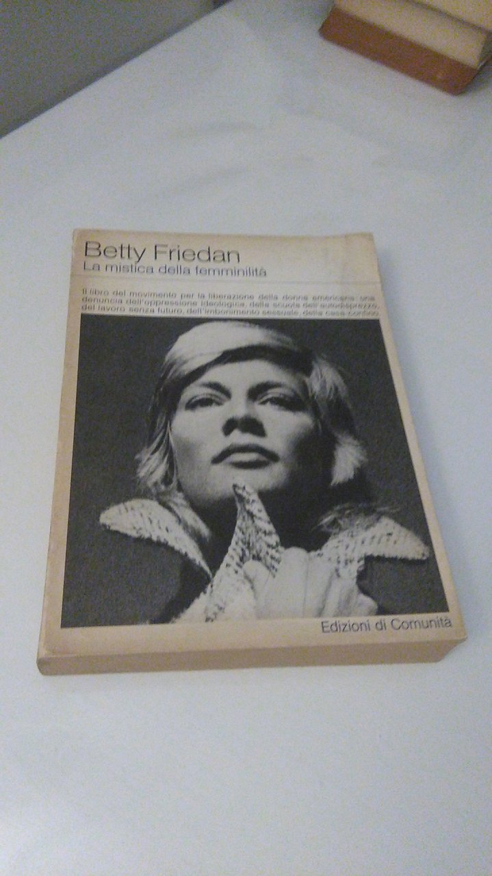 LA MISTICA DELLA FEMMINILITA'