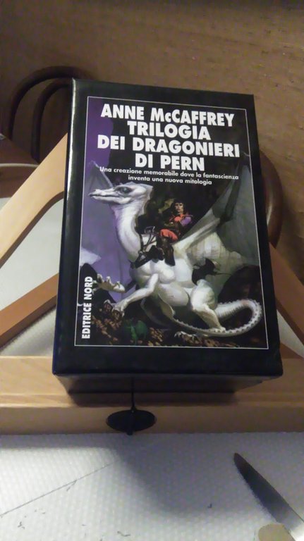 TRILOGIA DEI DRAGONIERI DI PERN ( I DRAGONIERI DI PERN …