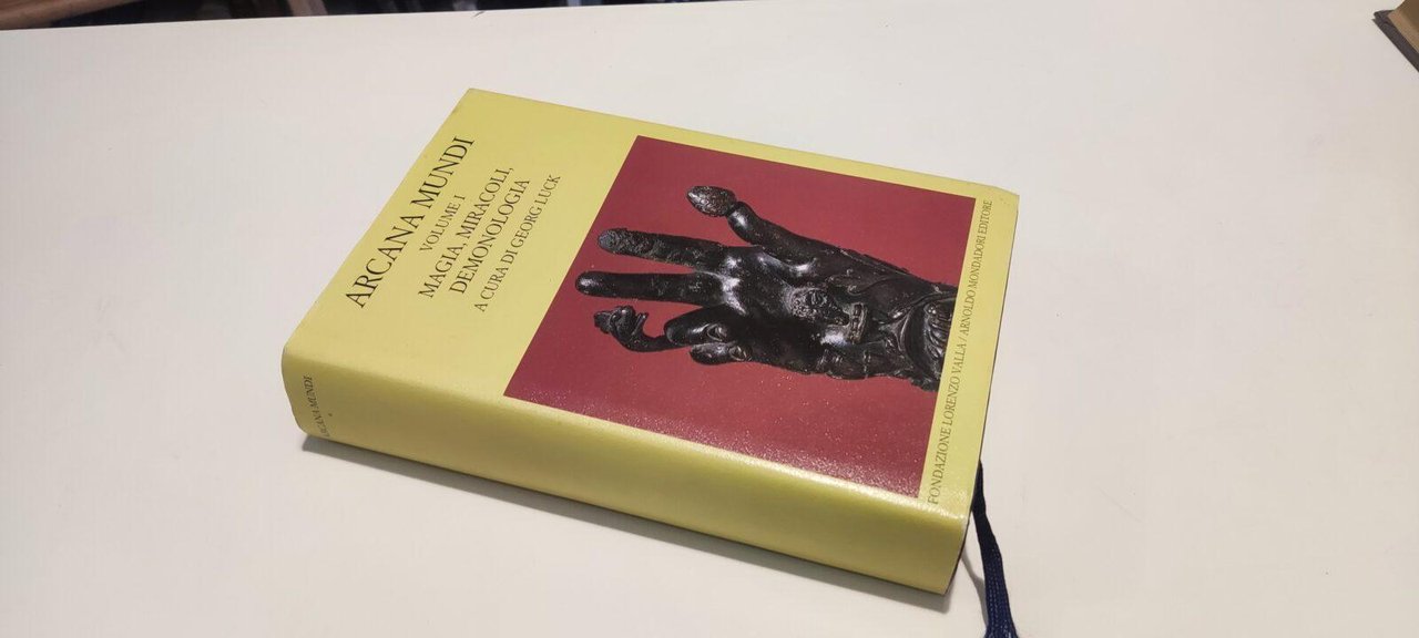 Arcana Mundi (Volume 1) | Immagine principale