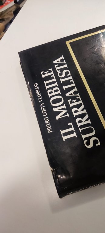 Il mobile surrealista