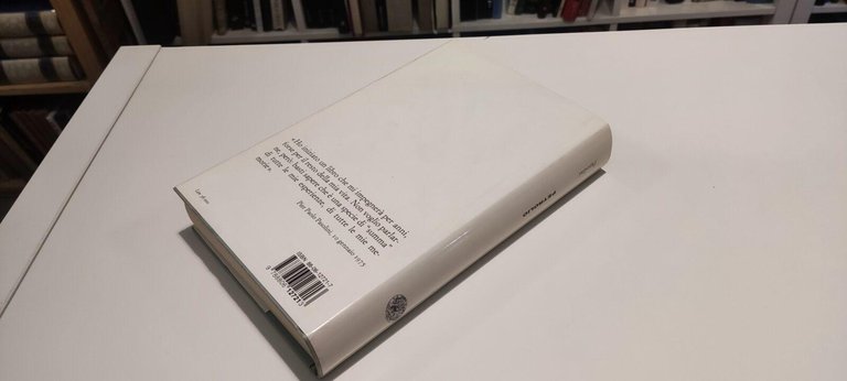 Petrolio | Immagine Gallery 2